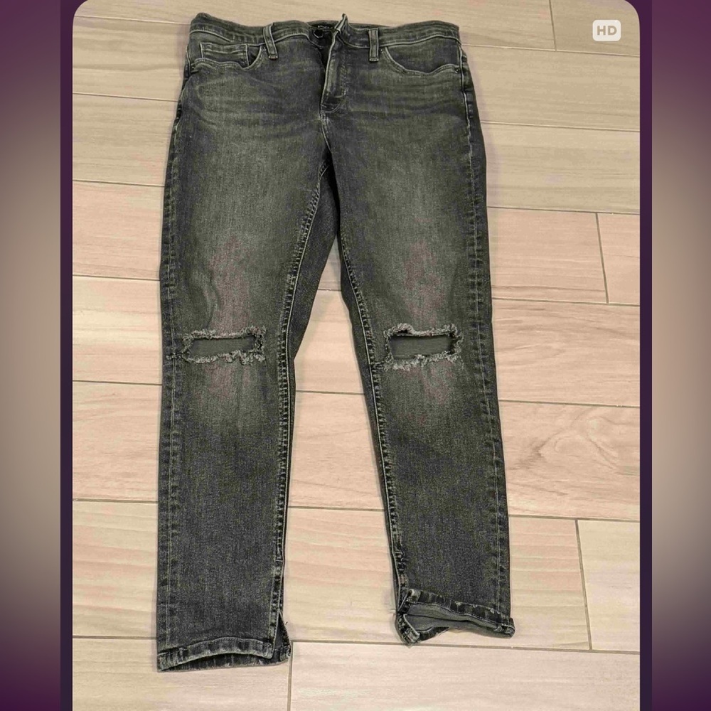 Banana republic Stylish Distressed Black Jeans size 30 mid rise skinny jeans